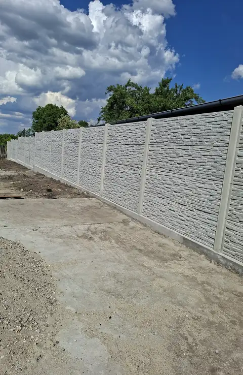 Fotografija klijenta br. 2: ograda Konkret Line (recenzija na Google-u)